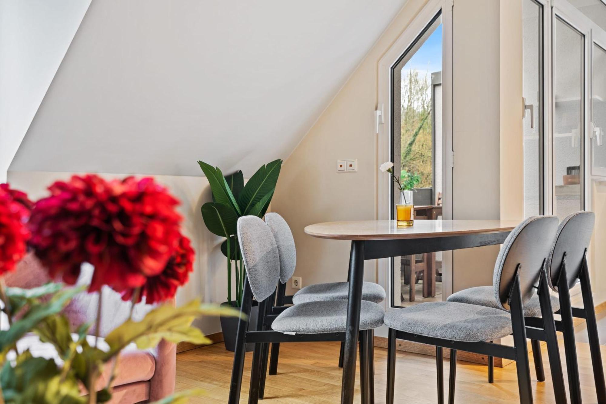 Chic 2Br Stay In Luxembourg With Free Parking מראה חיצוני תמונה